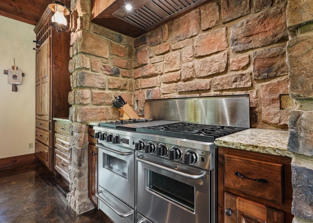 341 Blackberry Trail Property Photo 7