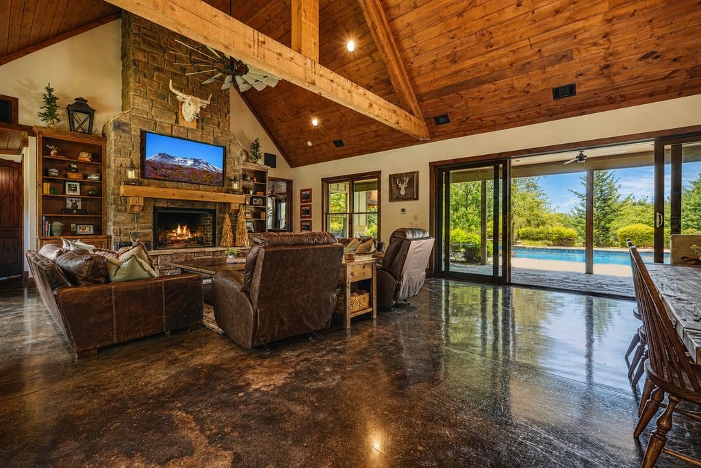 341 Blackberry Trail Property Photo 10