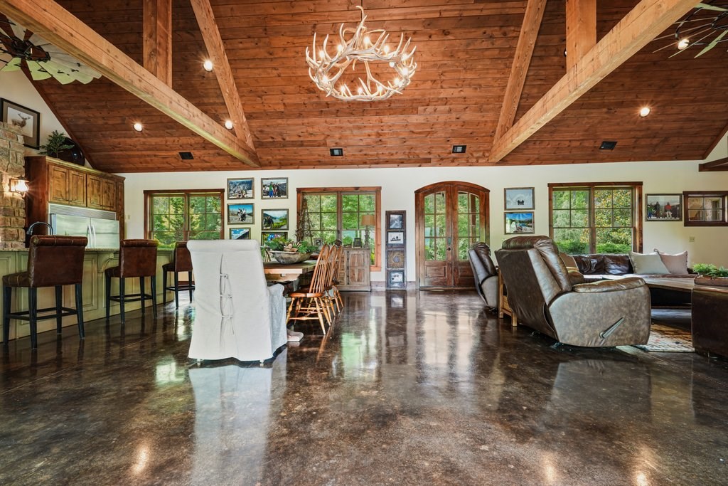 341 Blackberry Trail Property Photo 14