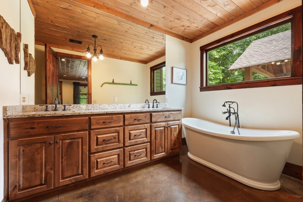 341 Blackberry Trail Property Photo 24