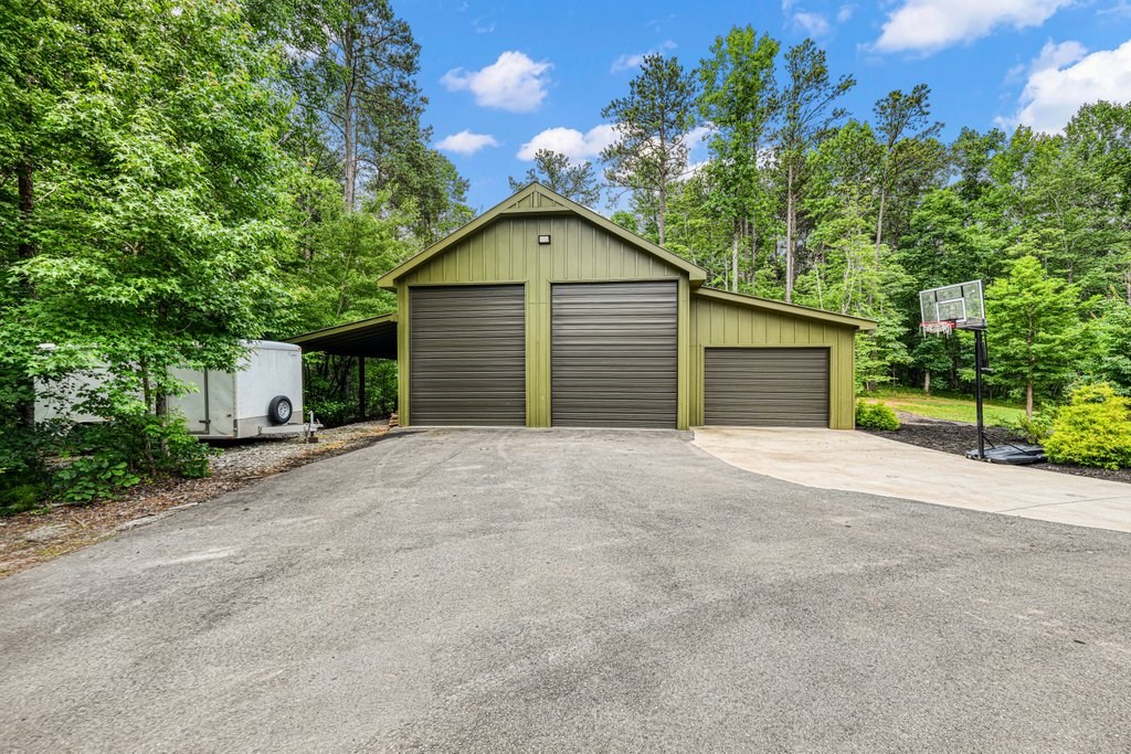 341 Blackberry Trail Property Photo 45