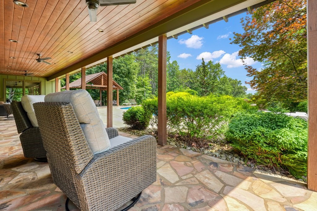 341 Blackberry Trail Property Photo 47