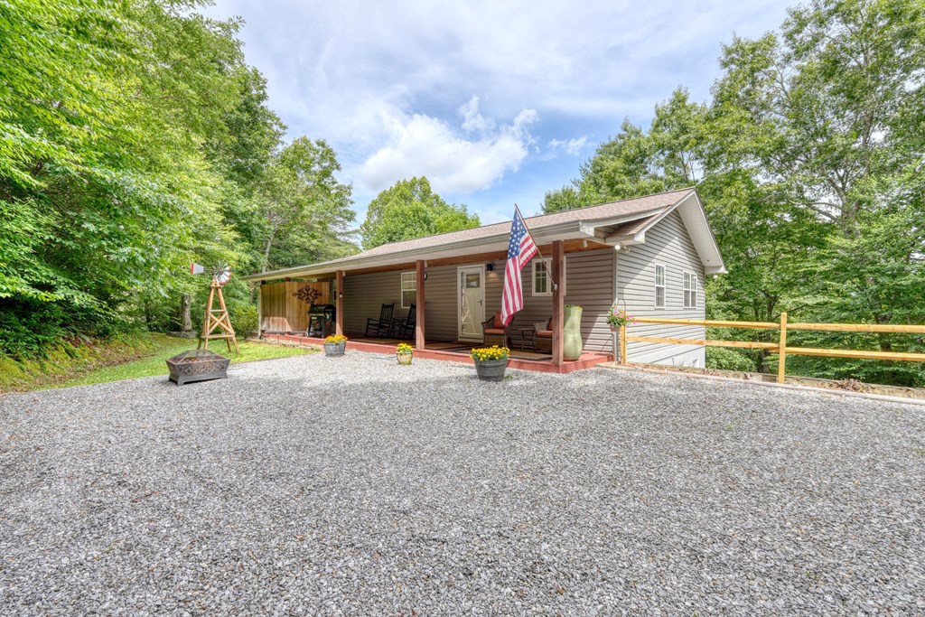 2228 Walls Mountain Road Property Photo 6