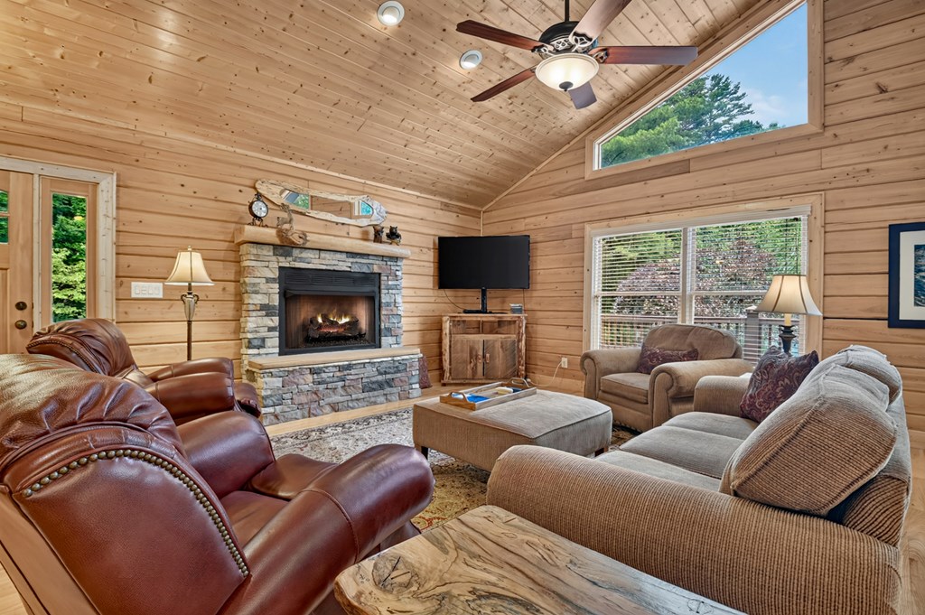 536 Delta Way Property Photo 6