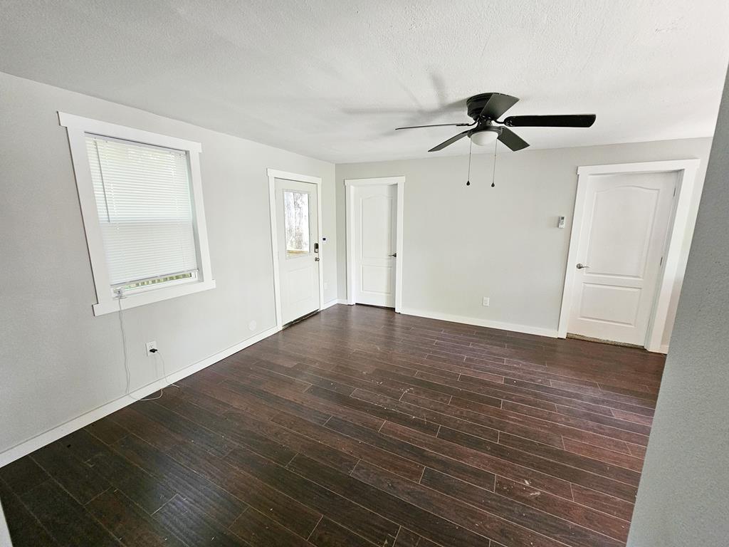 128 Manor Drive Property Photo 6