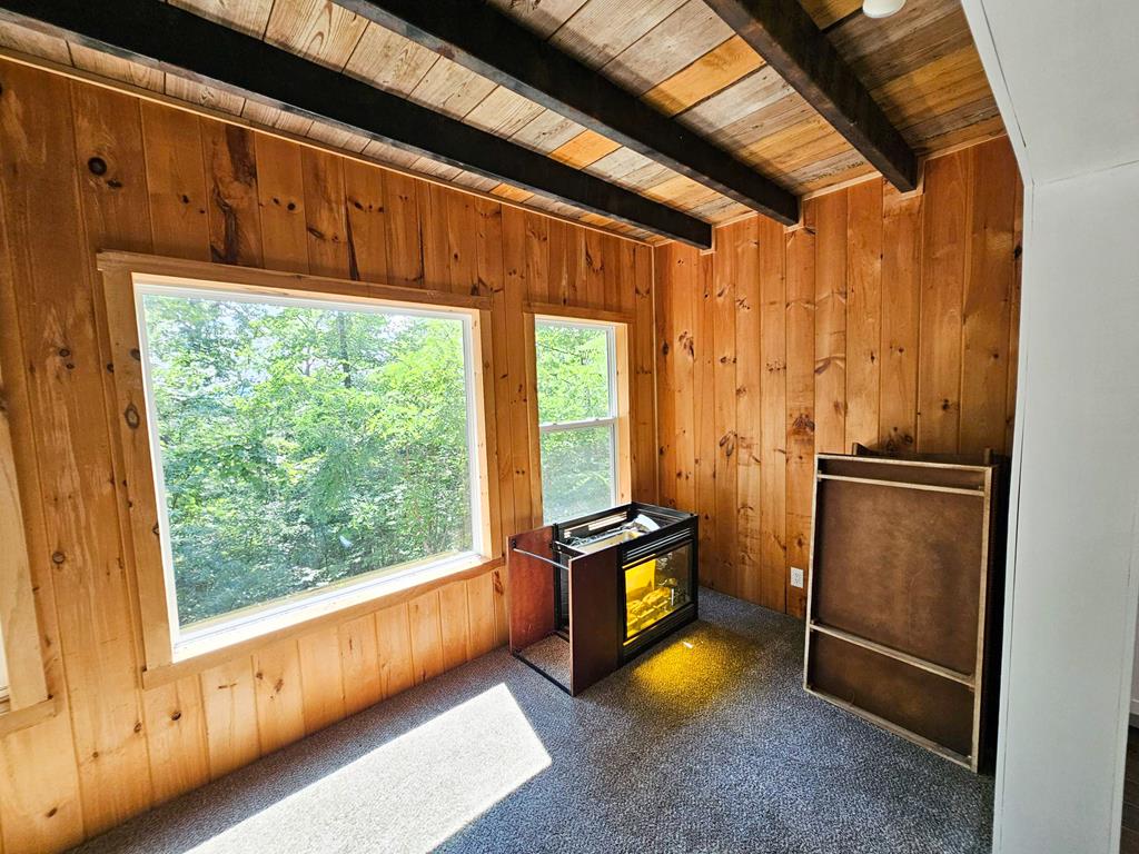 128 Manor Drive Property Photo 9
