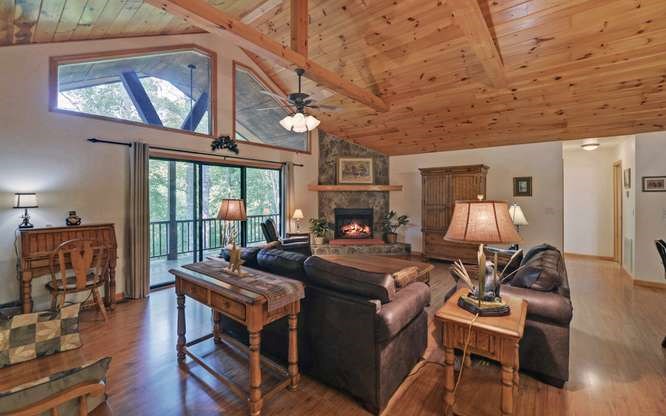 127 Lazy Creek Lane Property Photo 6