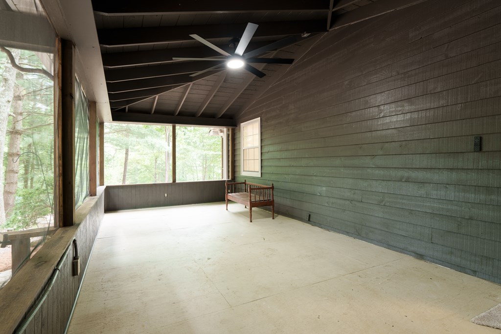 169 Autumn Lane Property Photo 6