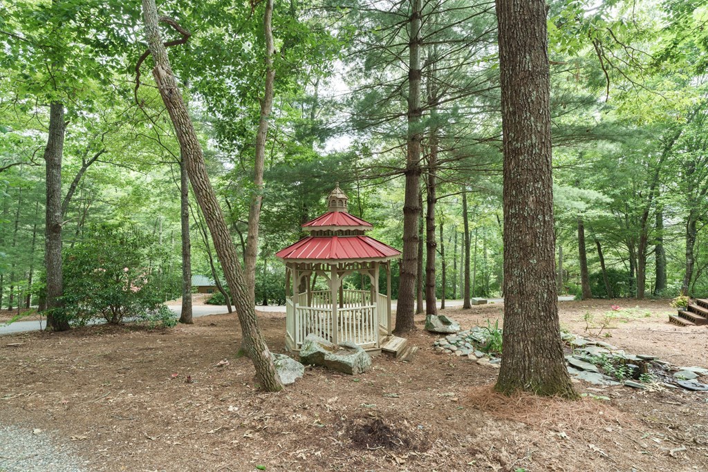 169 Autumn Lane Property Photo 10