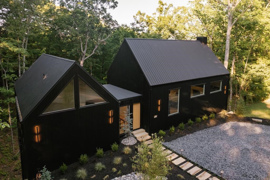 66 Mountain Tops Circle Property Photo 3