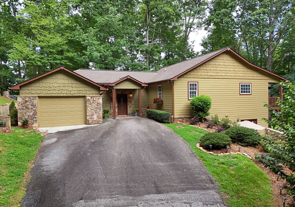 1512 Smithfield Lane Property Photo 2