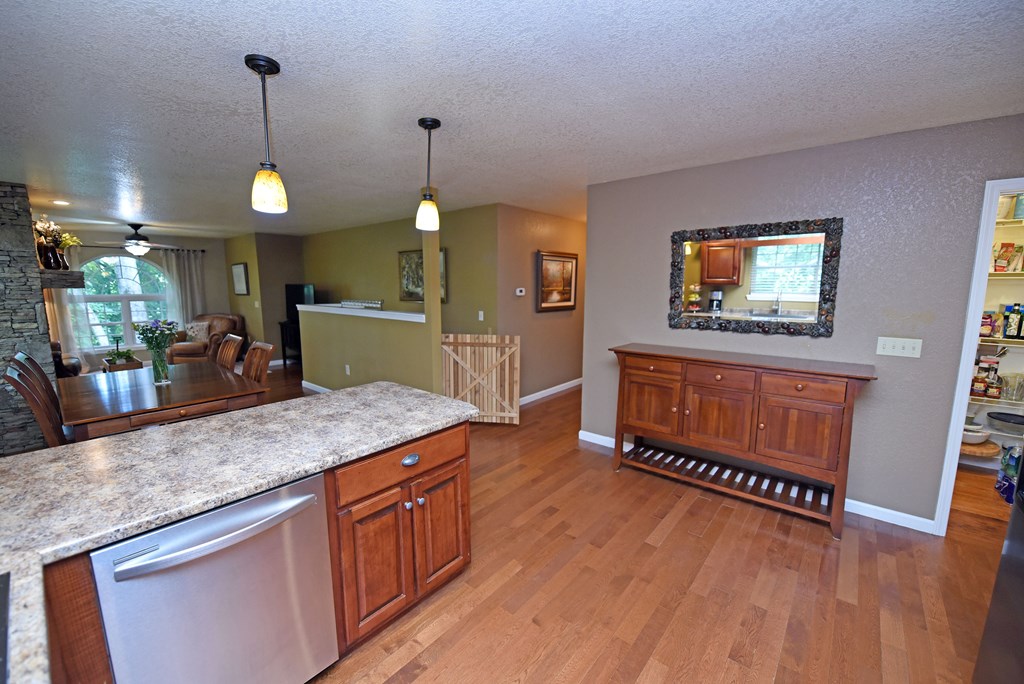 1512 Smithfield Lane Property Photo 13