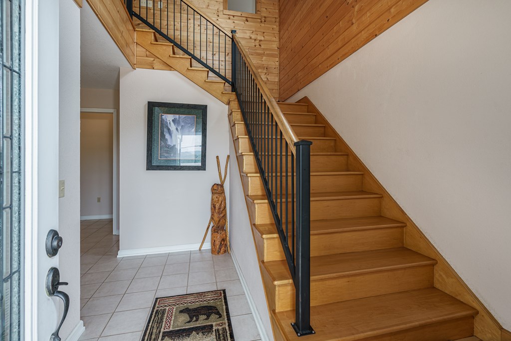 883 Village Road Property Photo 3