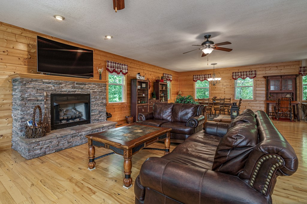 883 Village Road Property Photo 18