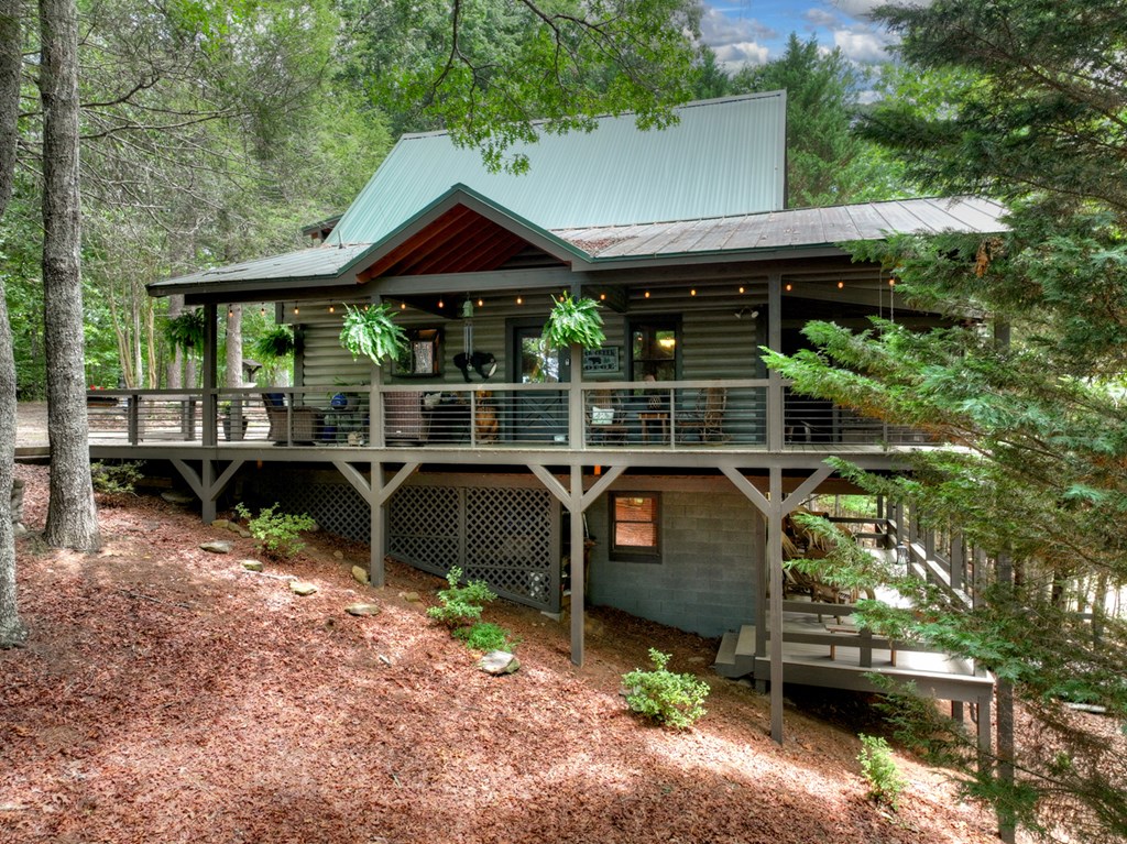 246 Uphill Road Property Photo 3