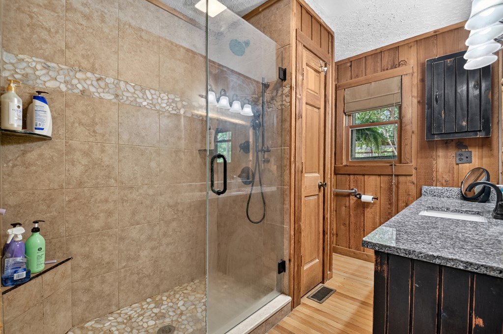 246 Uphill Road Property Photo 33
