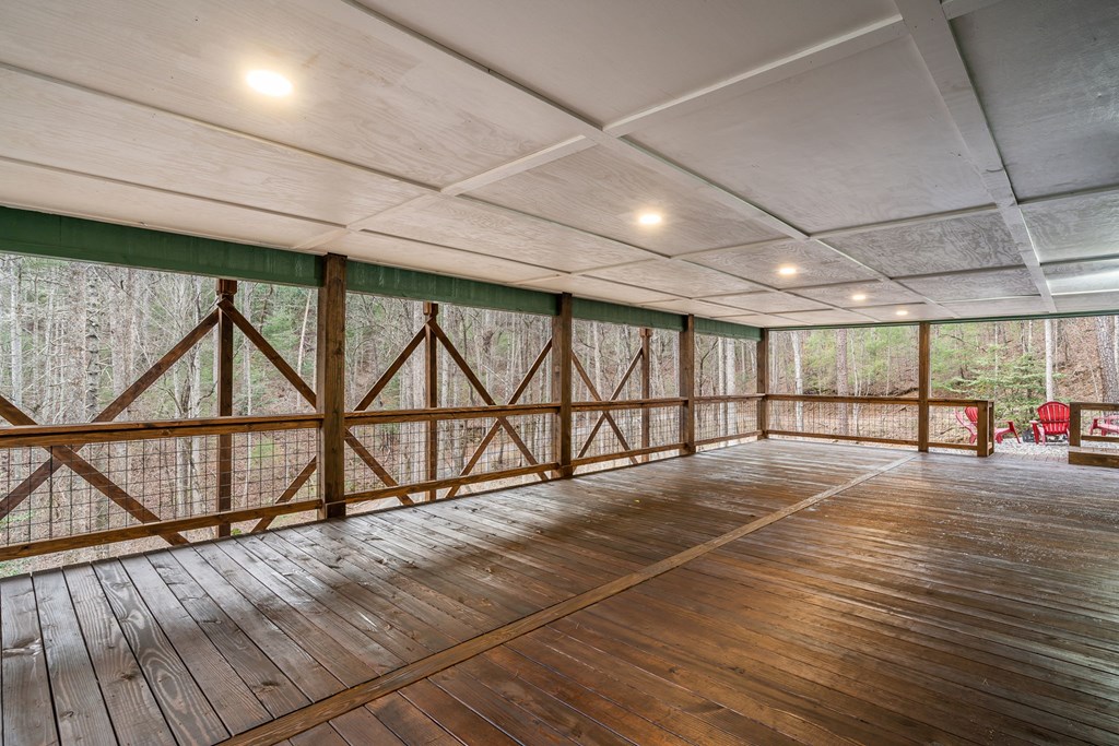307 Ross Road Property Photo 4