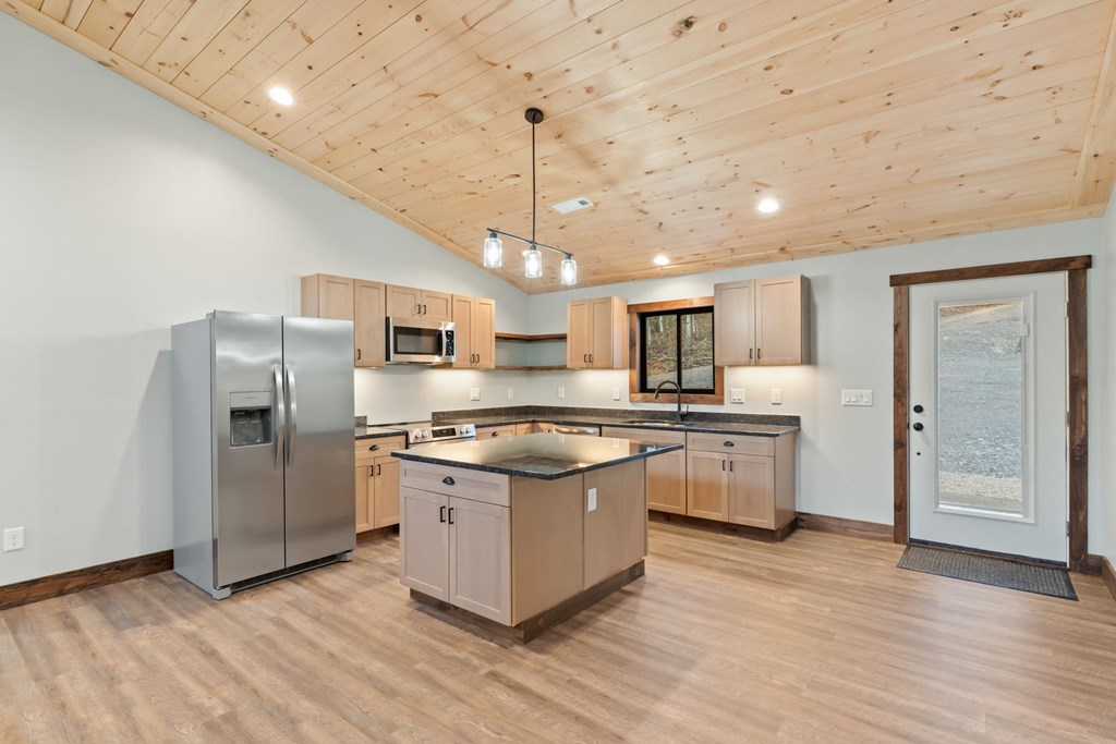 307 Ross Road Property Photo 12