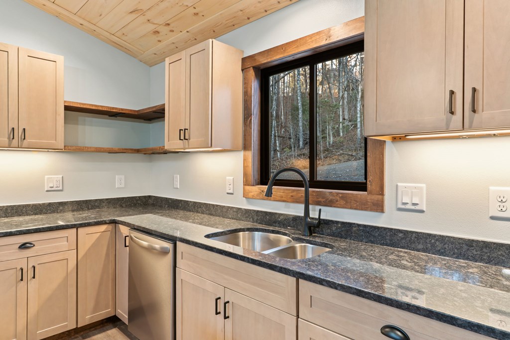 307 Ross Road Property Photo 19