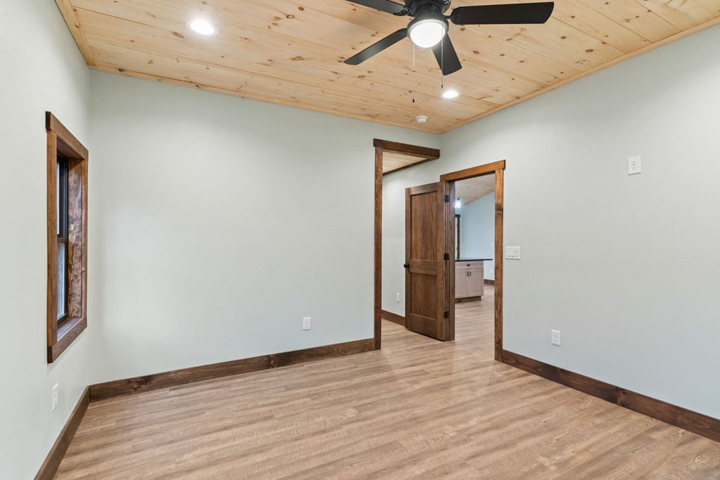 307 Ross Road Property Photo 26