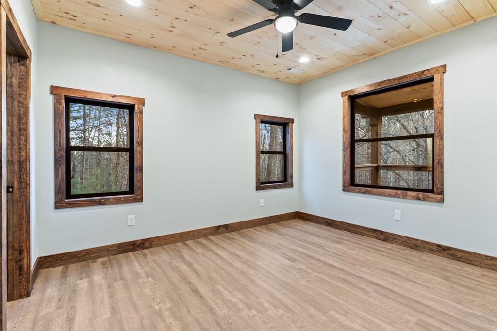 307 Ross Road Property Photo 31