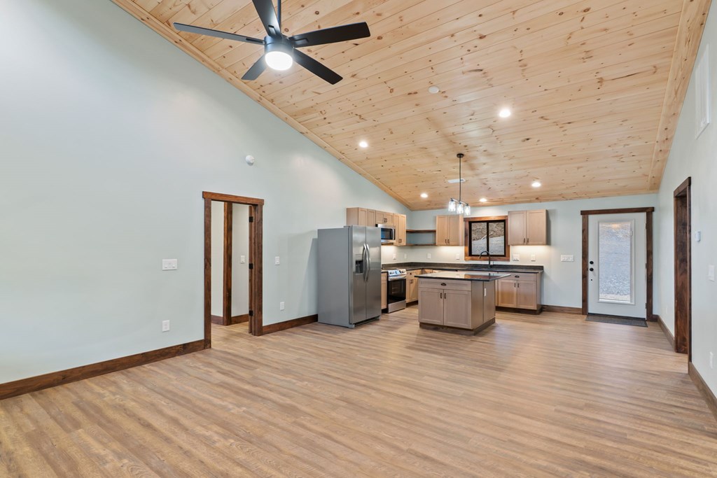 307 Ross Road Property Photo 37