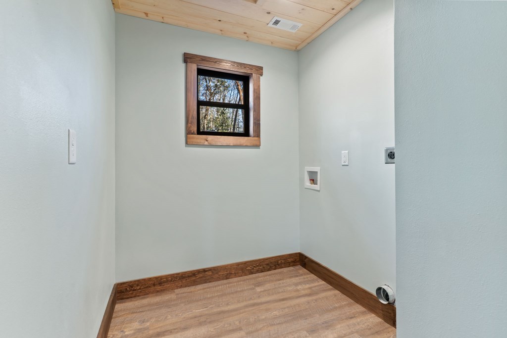 307 Ross Road Property Photo 43