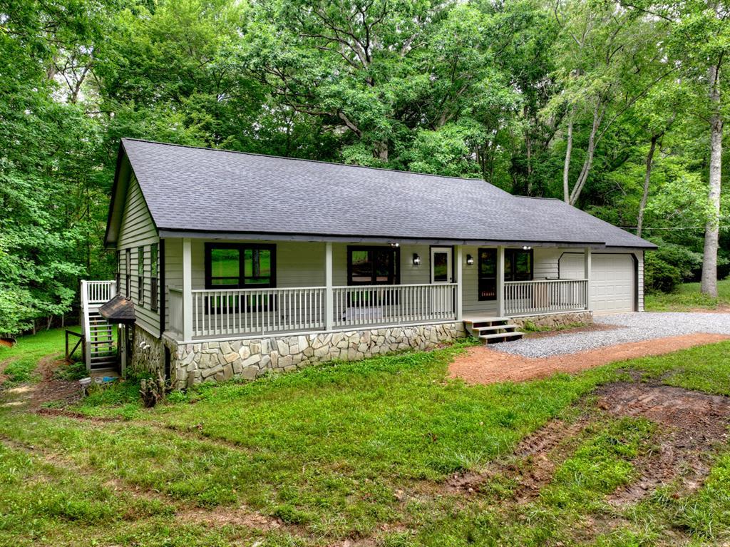 232 Chestnut Gap Property Photo 9