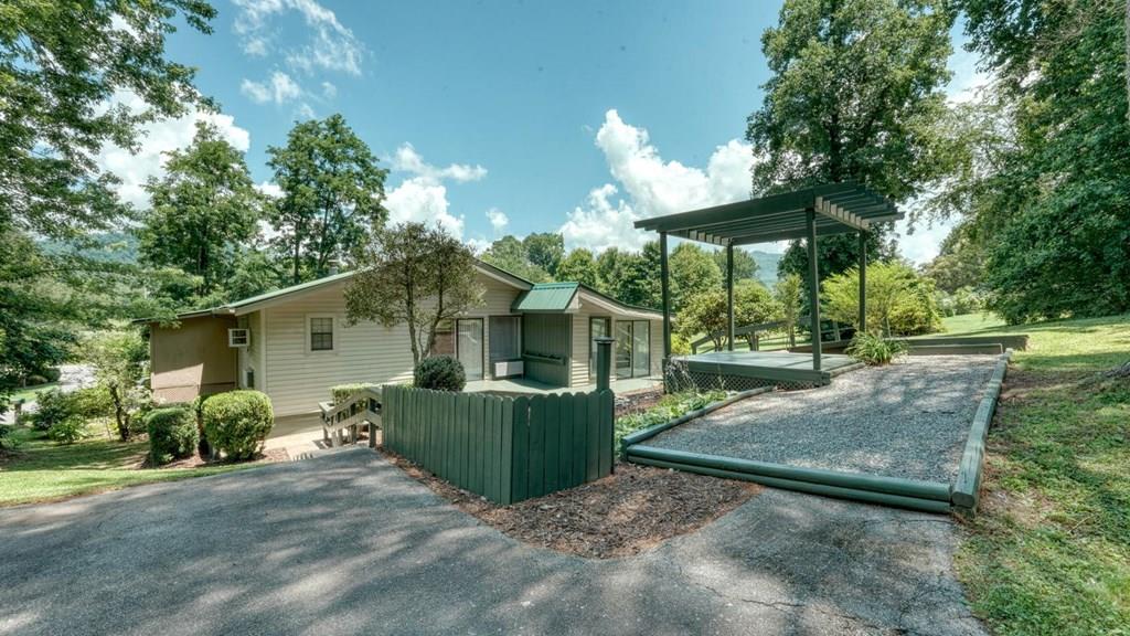 55 Chatuge Village Drive Property Photo 1