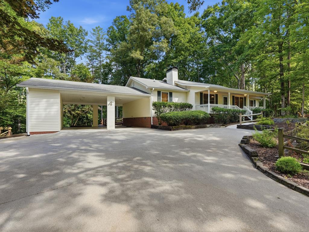 54 Choctaw Drive Property Photo 1