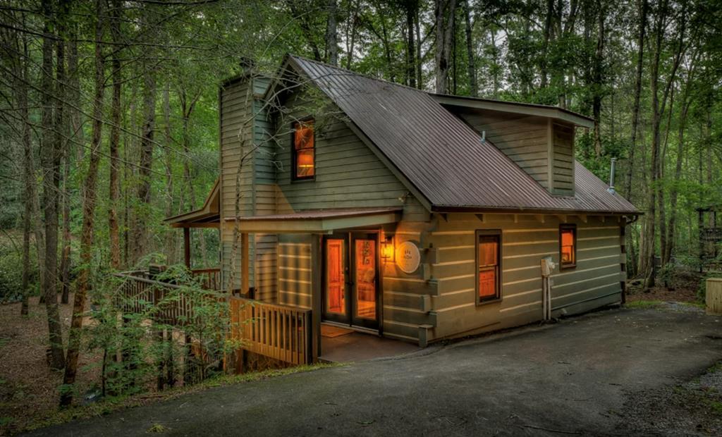 70 Stanley Creek Cross Property Photo 1