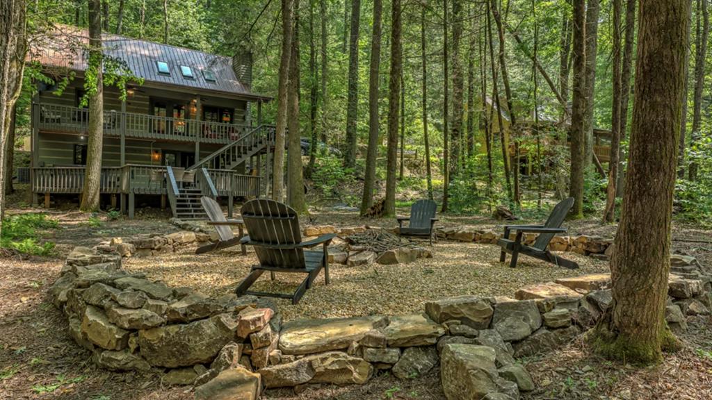 70 Stanley Creek Cross Property Photo 4
