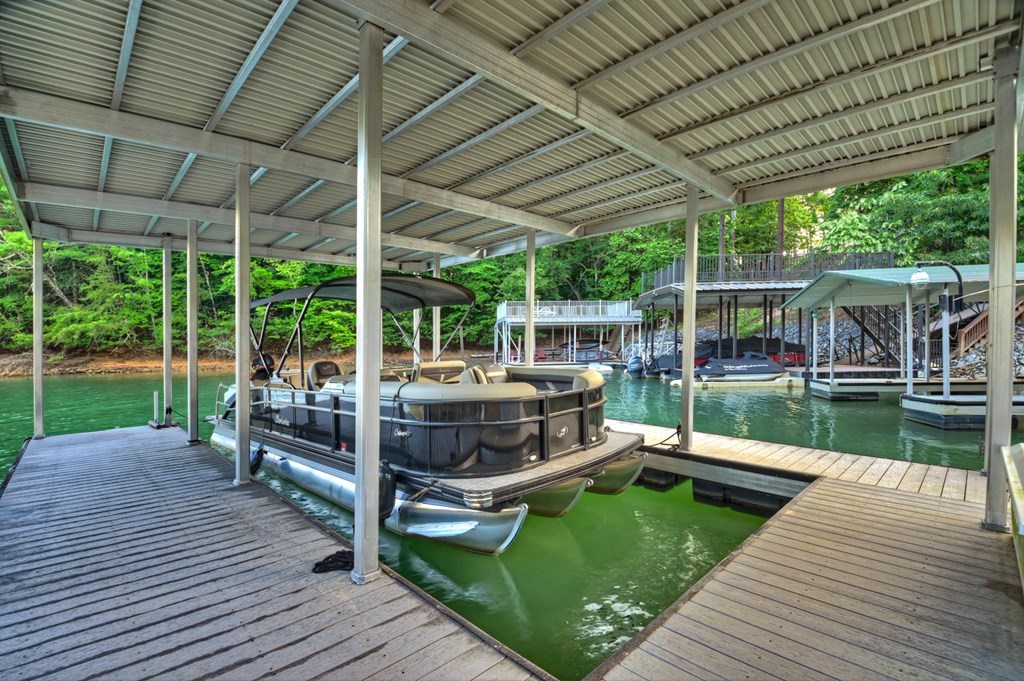 66 Rome Point Property Photo 9