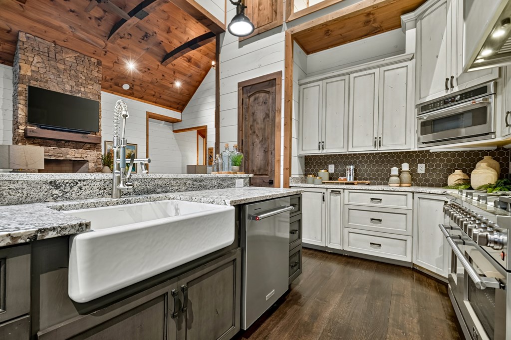 66 Rome Point Property Photo 23