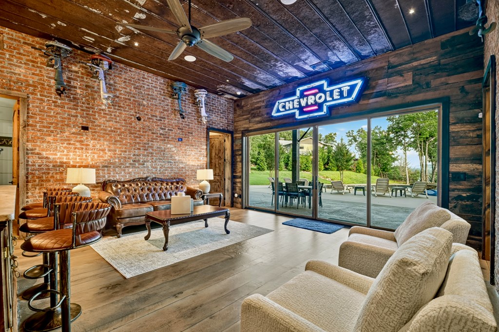 66 Rome Point Property Photo 47