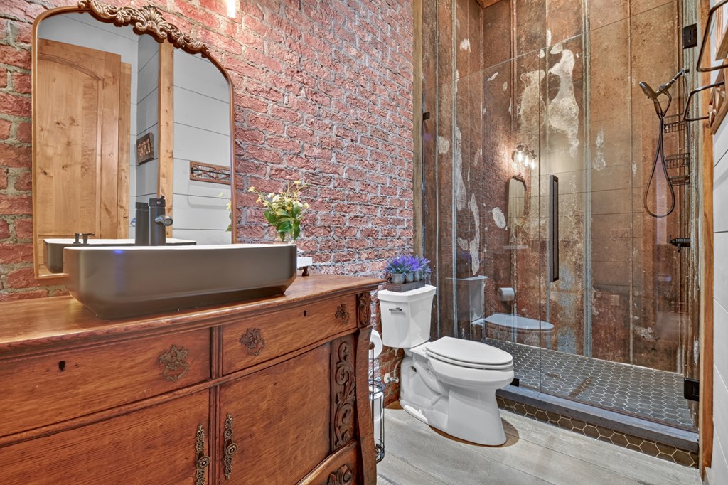 66 Rome Point Property Photo 54