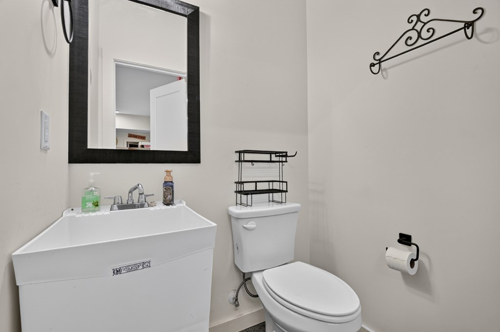 66 Rome Point Property Photo 63