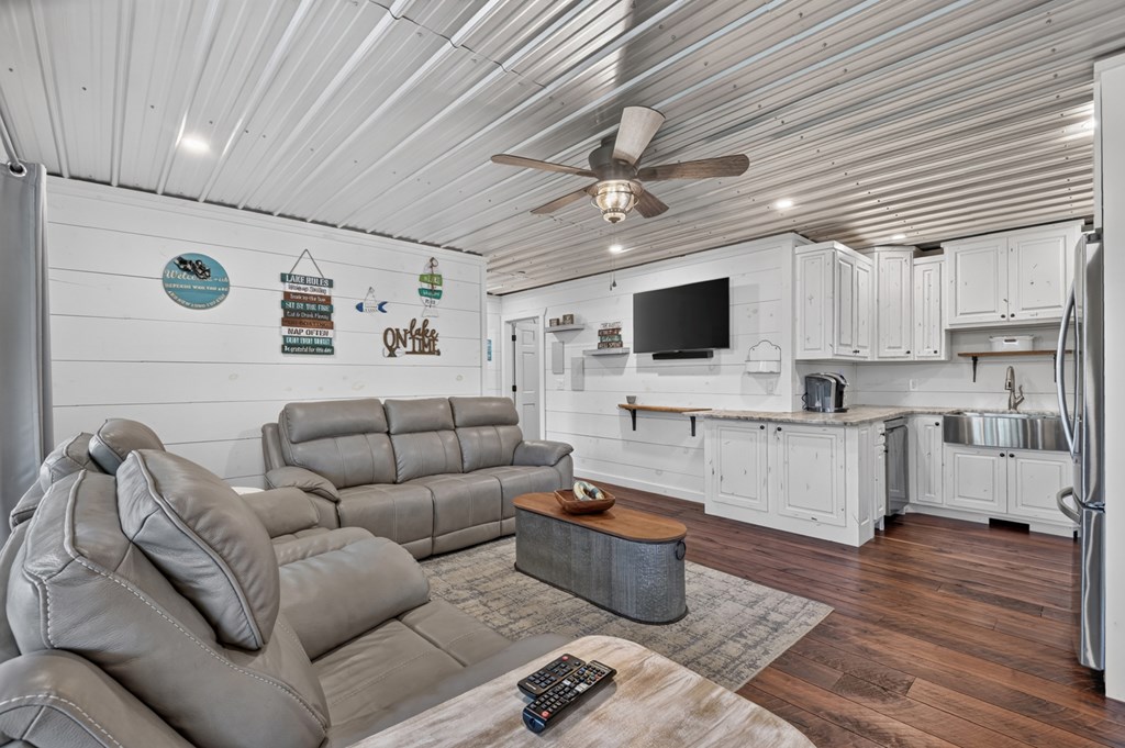 66 Rome Point Property Photo 65