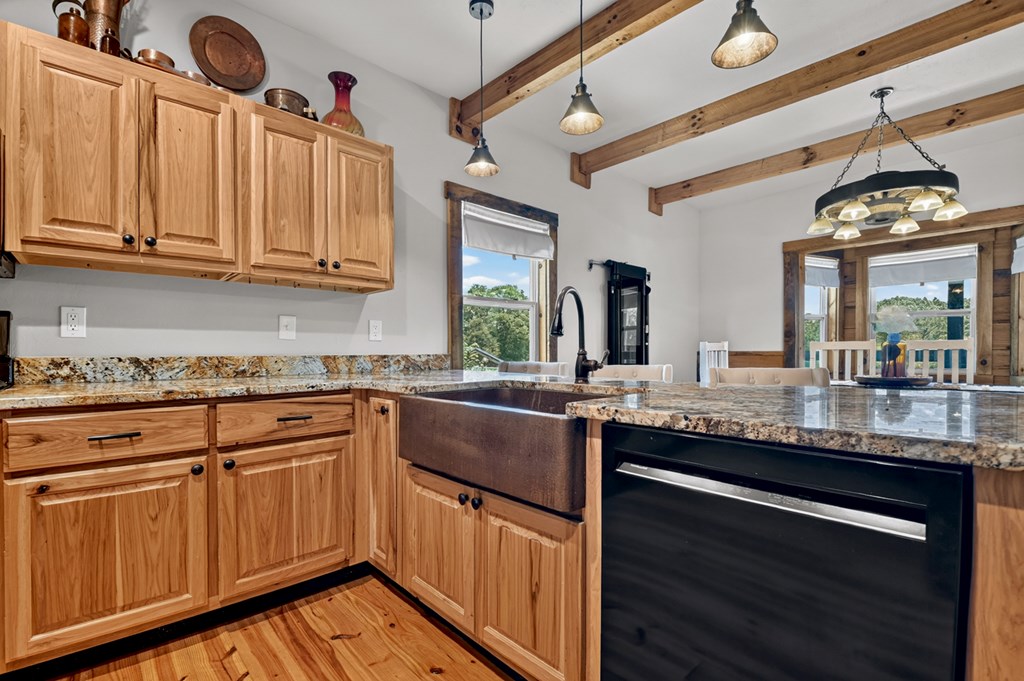 777 Hamby Road Property Photo 11