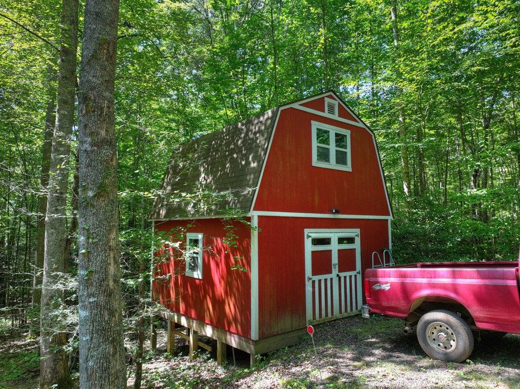 59 Oak Lane Property Photo 4