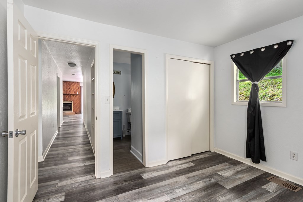 60 Fleming Street Property Photo 37