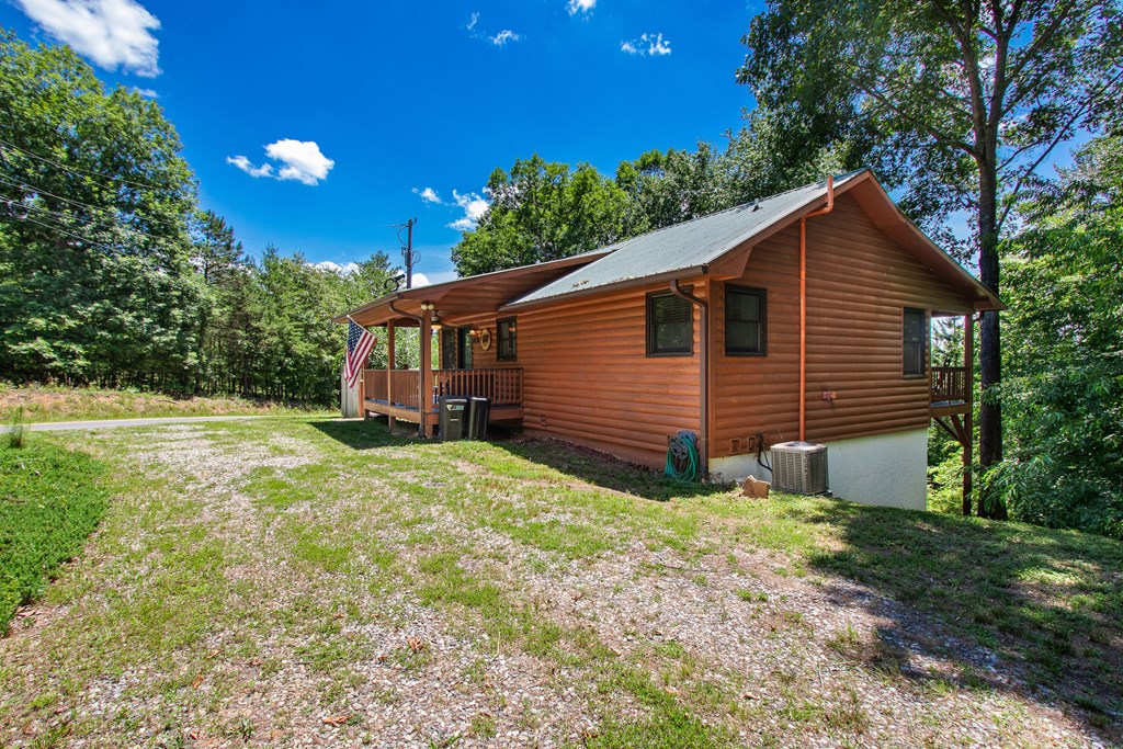 117 Carson Lane Property Photo 5