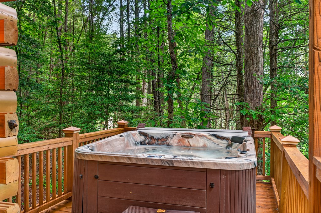 357 Hemlock Trail Property Photo 5