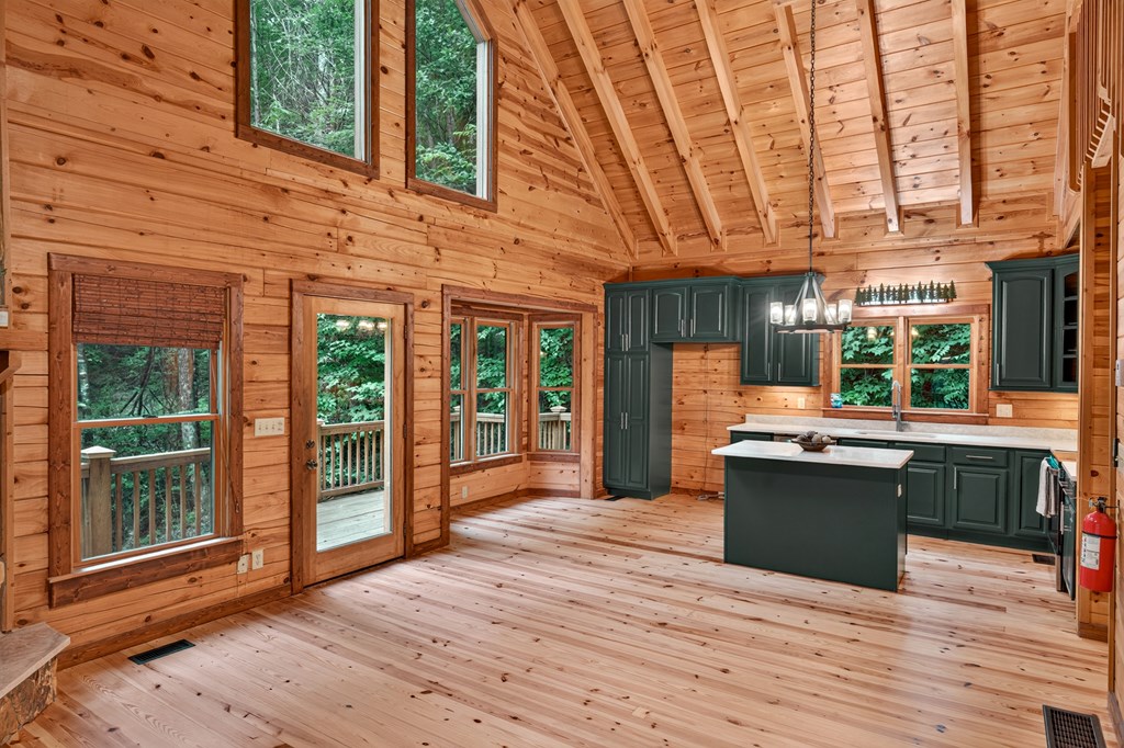 357 Hemlock Trail Property Photo 8