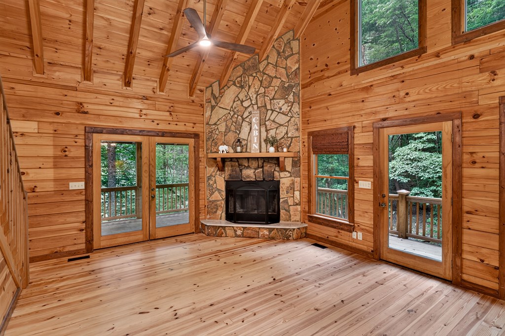 357 Hemlock Trail Property Photo 10