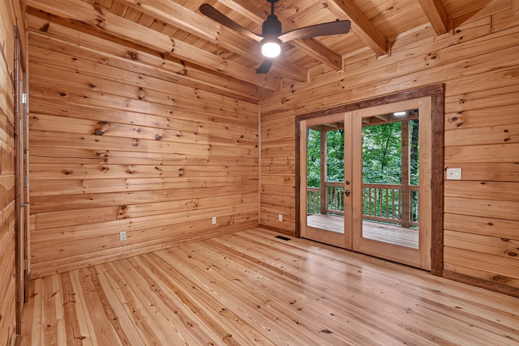 357 Hemlock Trail Property Photo 14