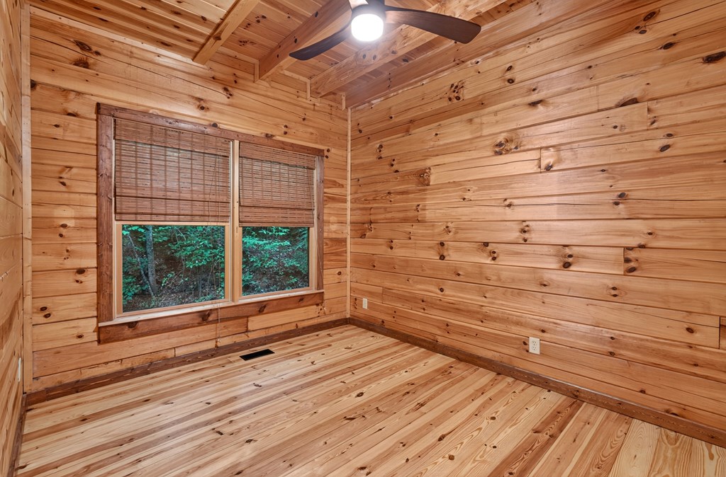 357 Hemlock Trail Property Photo 15