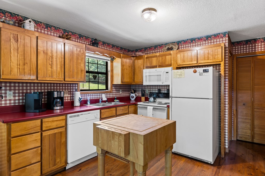 135 The Builders Hill Property Photo 16