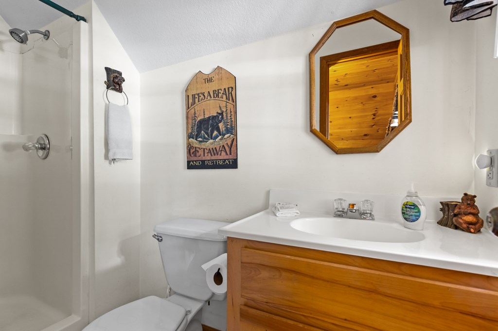 135 The Builders Hill Property Photo 25