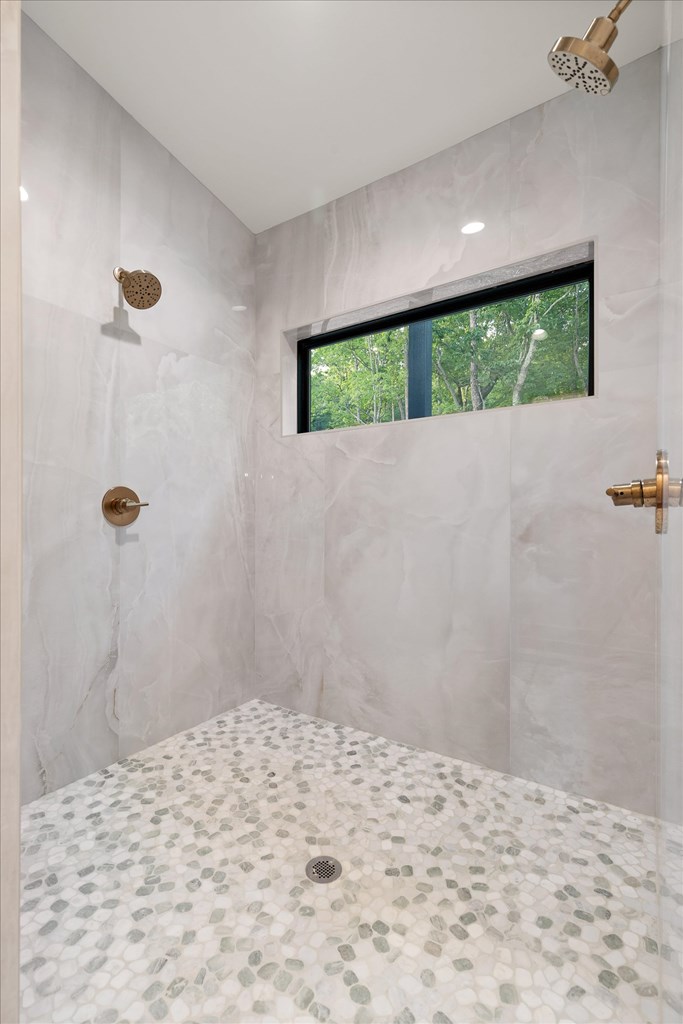 308 Shagbark Court Property Photo 28